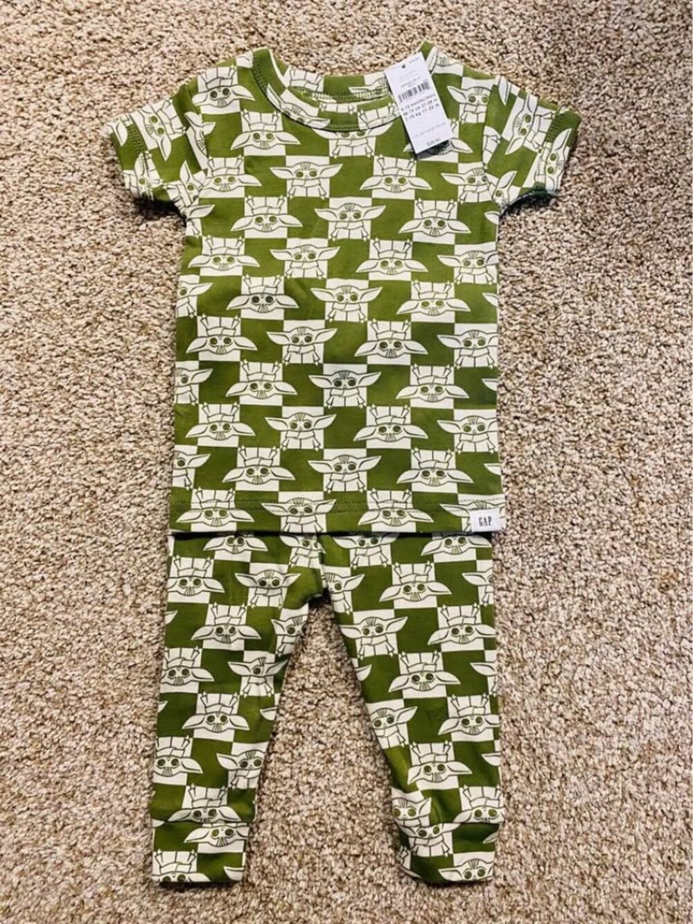 NEW! GAP Starwars Grogu 6-12 Month Set